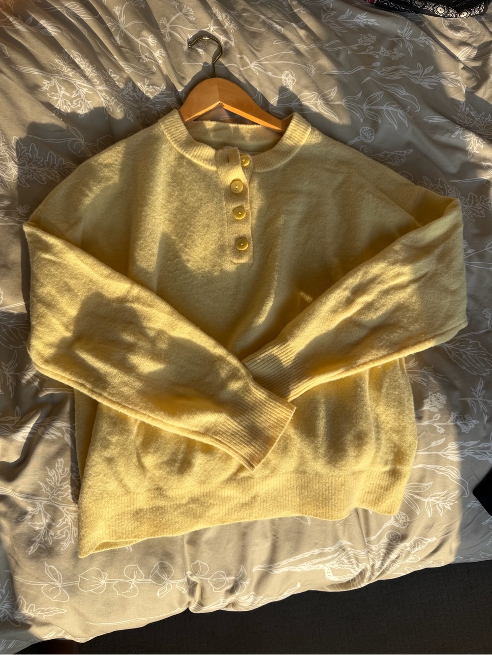 Abercrombie & Fitch Pale Yellow Button-Front Crew Sweater